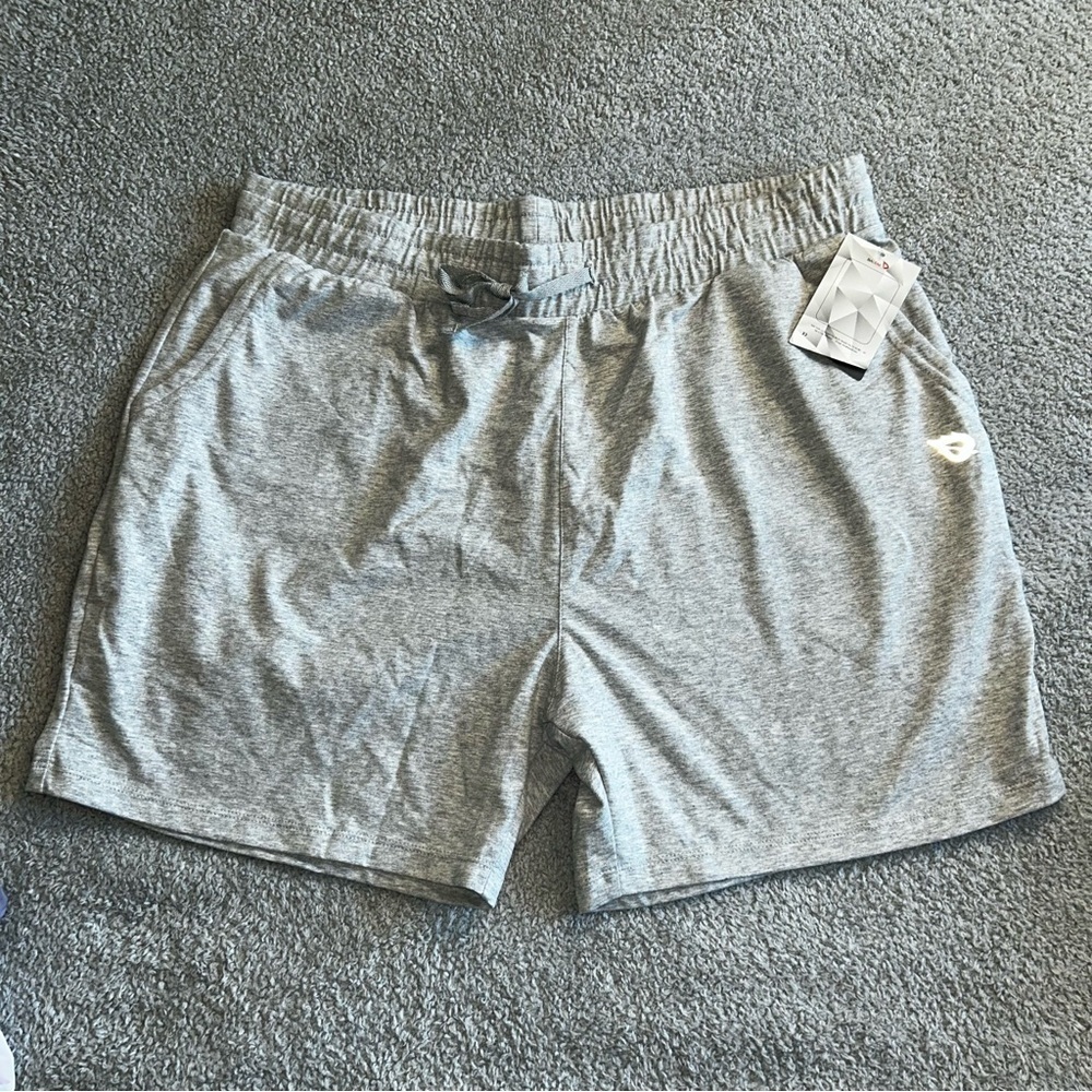 Baleaf Women's Light Gray Athletic Shorts size 2x